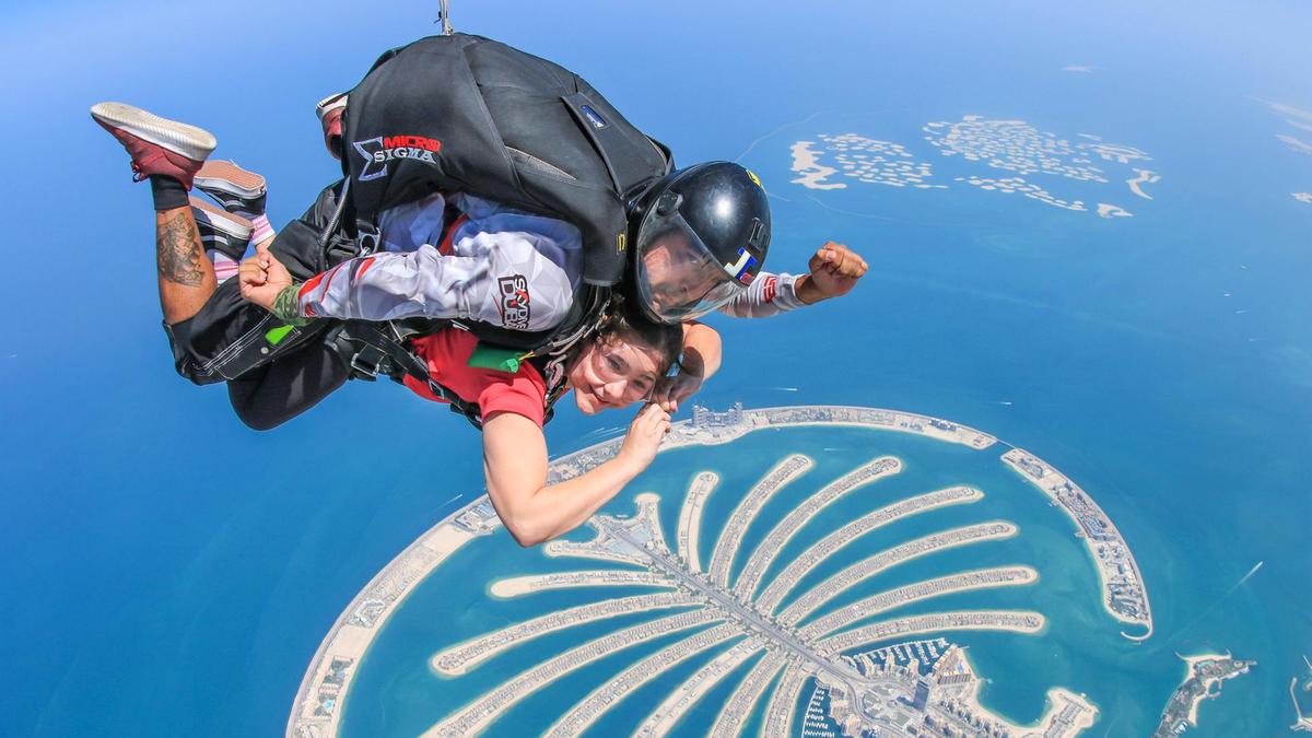 Skydiving in Dubai